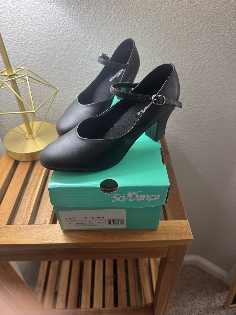 Character shoe by Sodance NEW